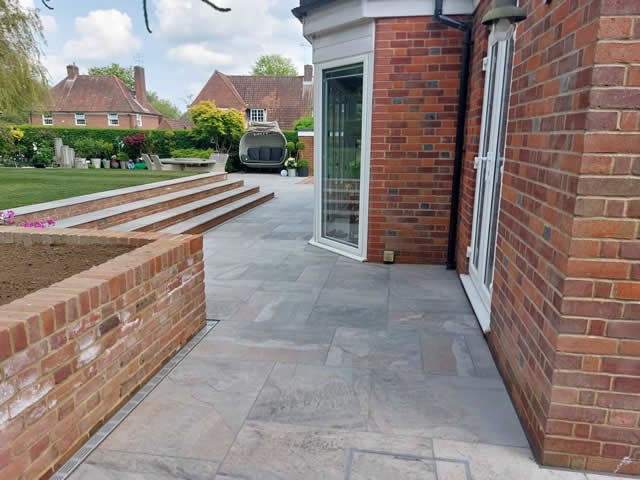  Porcelain patio in Welwyn Garden City installed and set to unwind